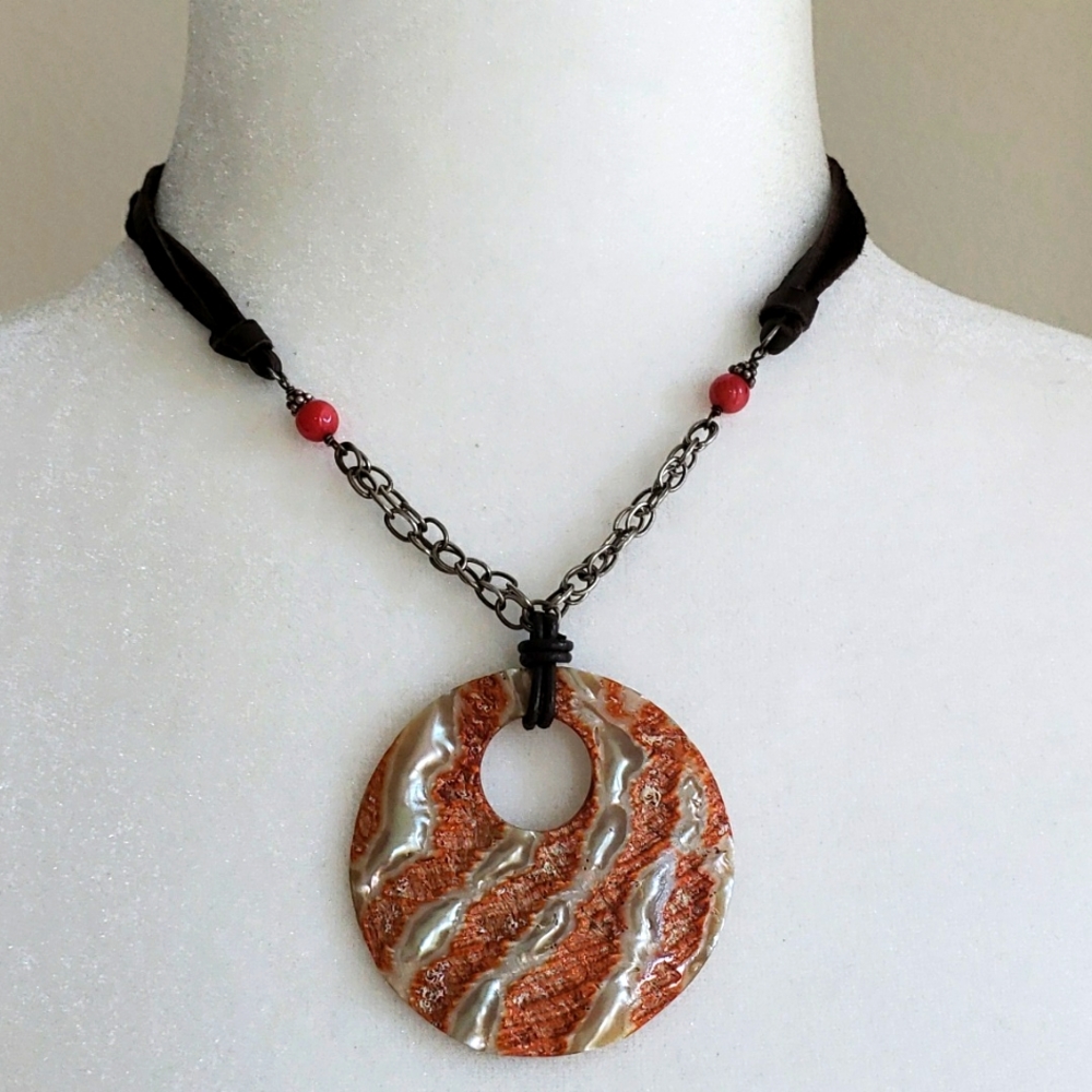 NWOT Leather/Sterling Silver Reversible Shell Pendant/Adjust. Length Nec…